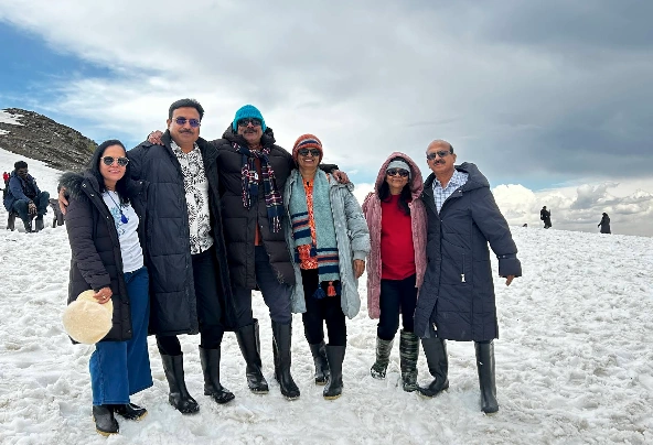 Kashmir Family Getaway – 4 Nights & 5 Days in the Heart of Paradise.