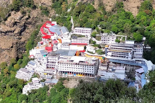 Vaishno Devi Patnitop Tour Package.