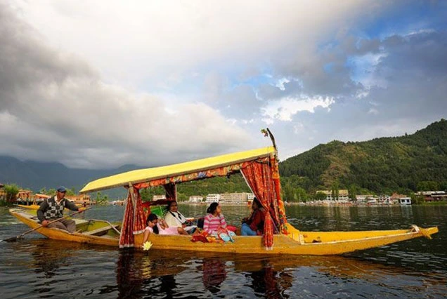 Vaishno Devi Kashmir Family Tour Package.